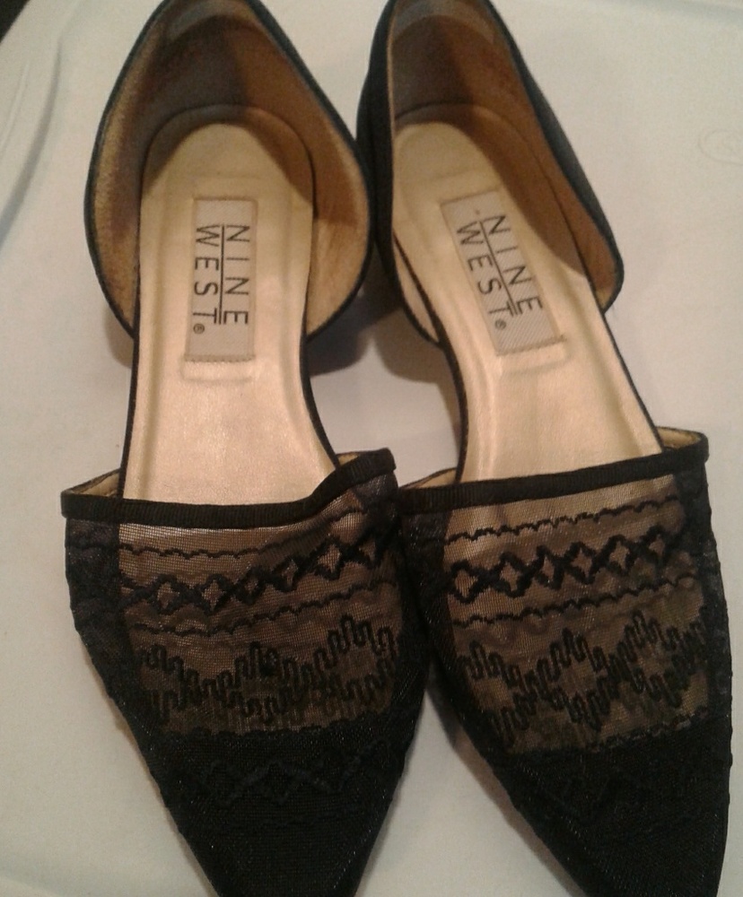 Vintage "Nine West" Woman's Shoes * Black